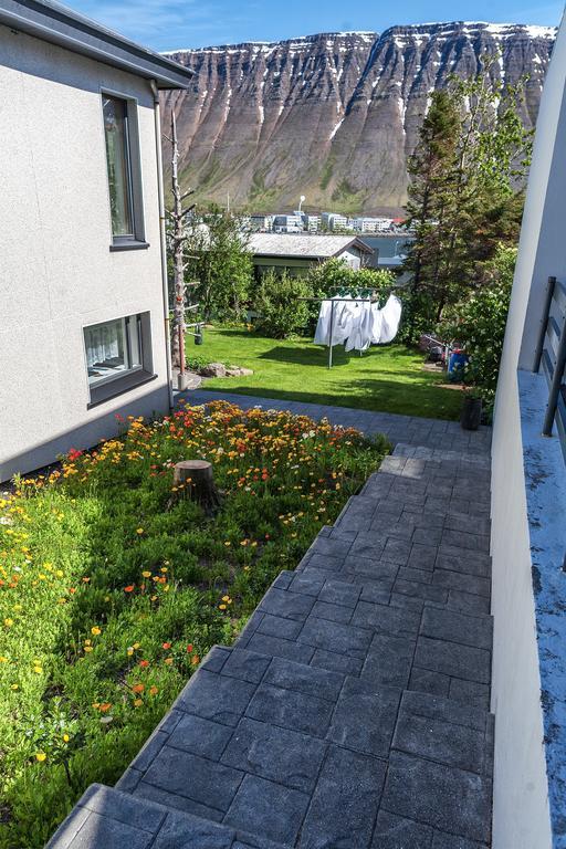 Solheimar Studio Apartment Isafjordur Exterior photo